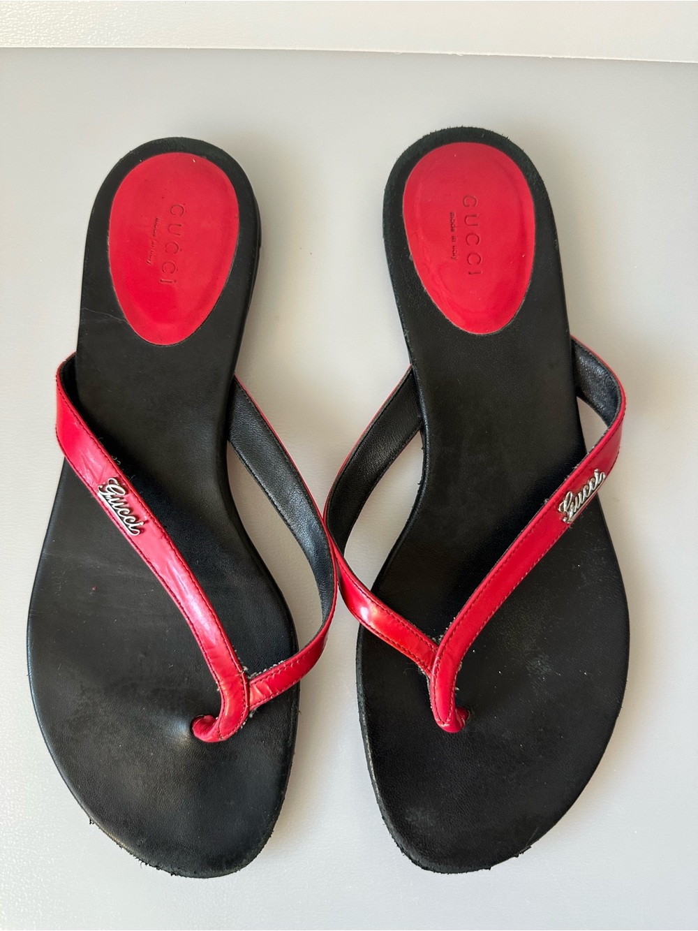 GUCCI Leather Thong Sandals Fuchsia Color in Original Box Made in Italy - Picture 3 of 10